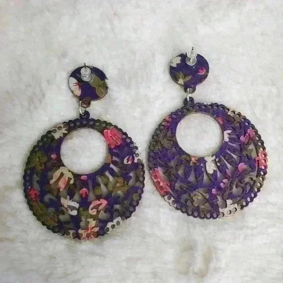 3/$15 New Purple Wooden Floral Fabric Earrings - Picture 2 of 3